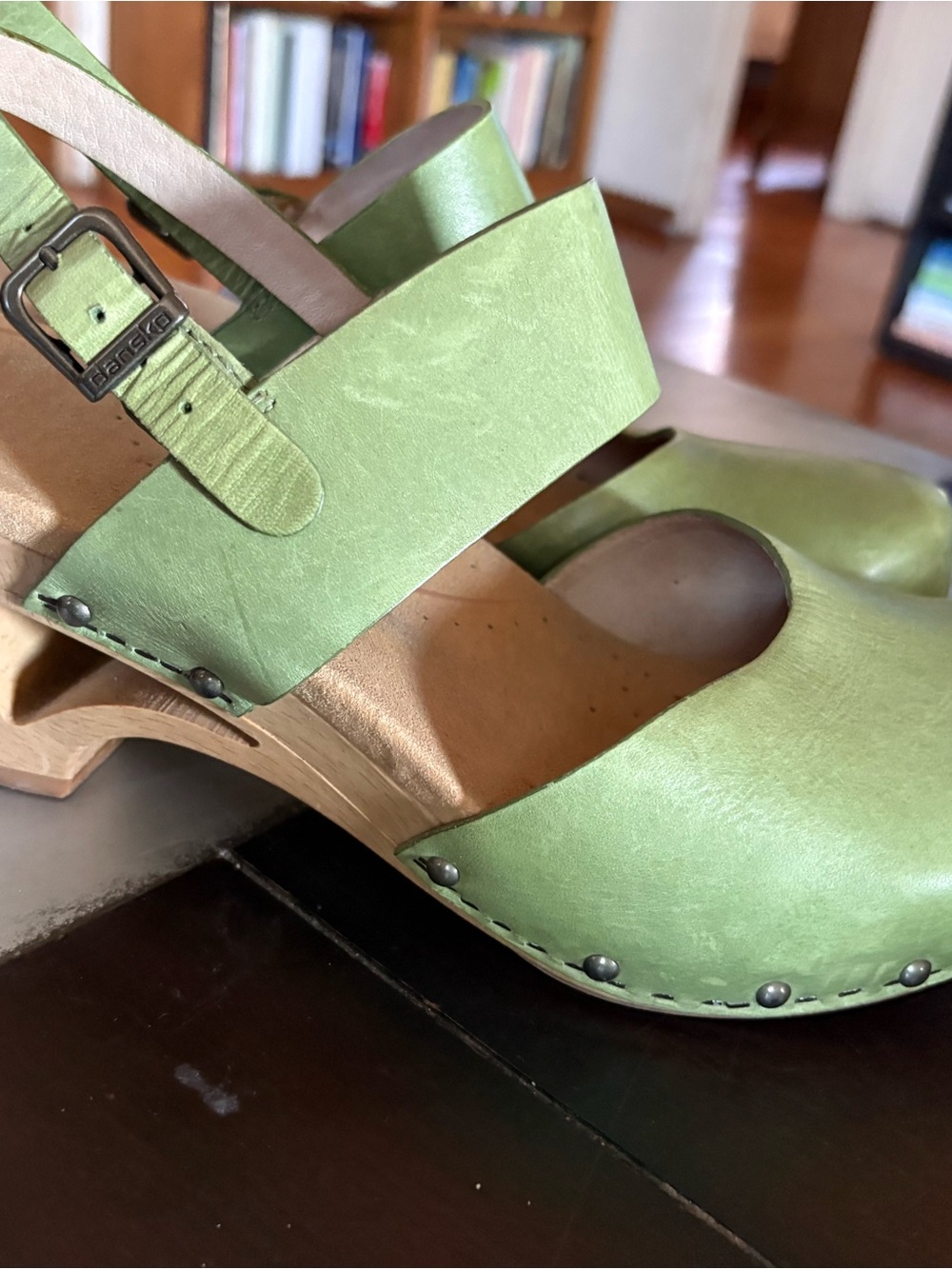 Dansko Thea Mary Jane Platform Slingback Clog Light Green Leather 40 (9.5-10)